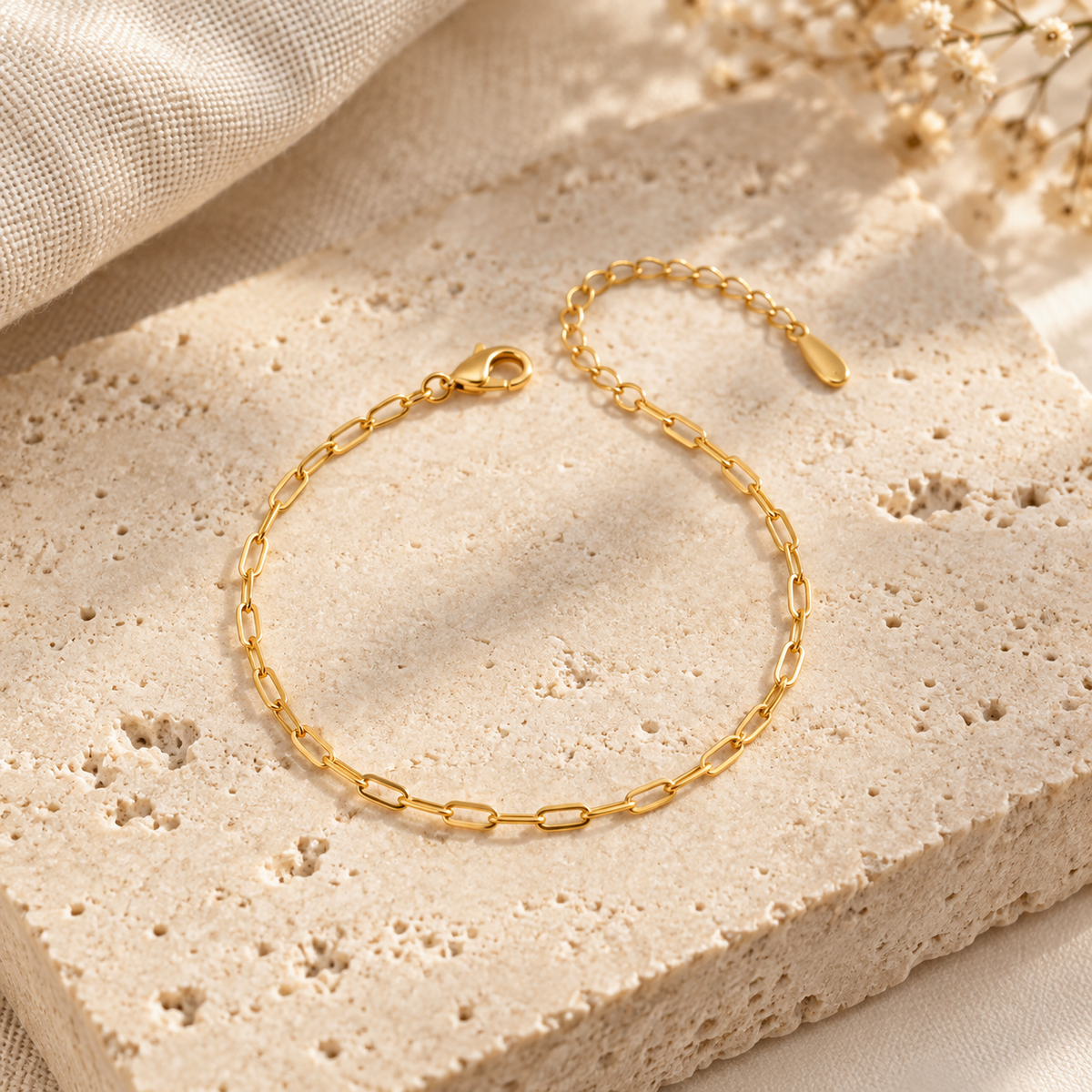 Linea Paperclip Bracelet — detail still life